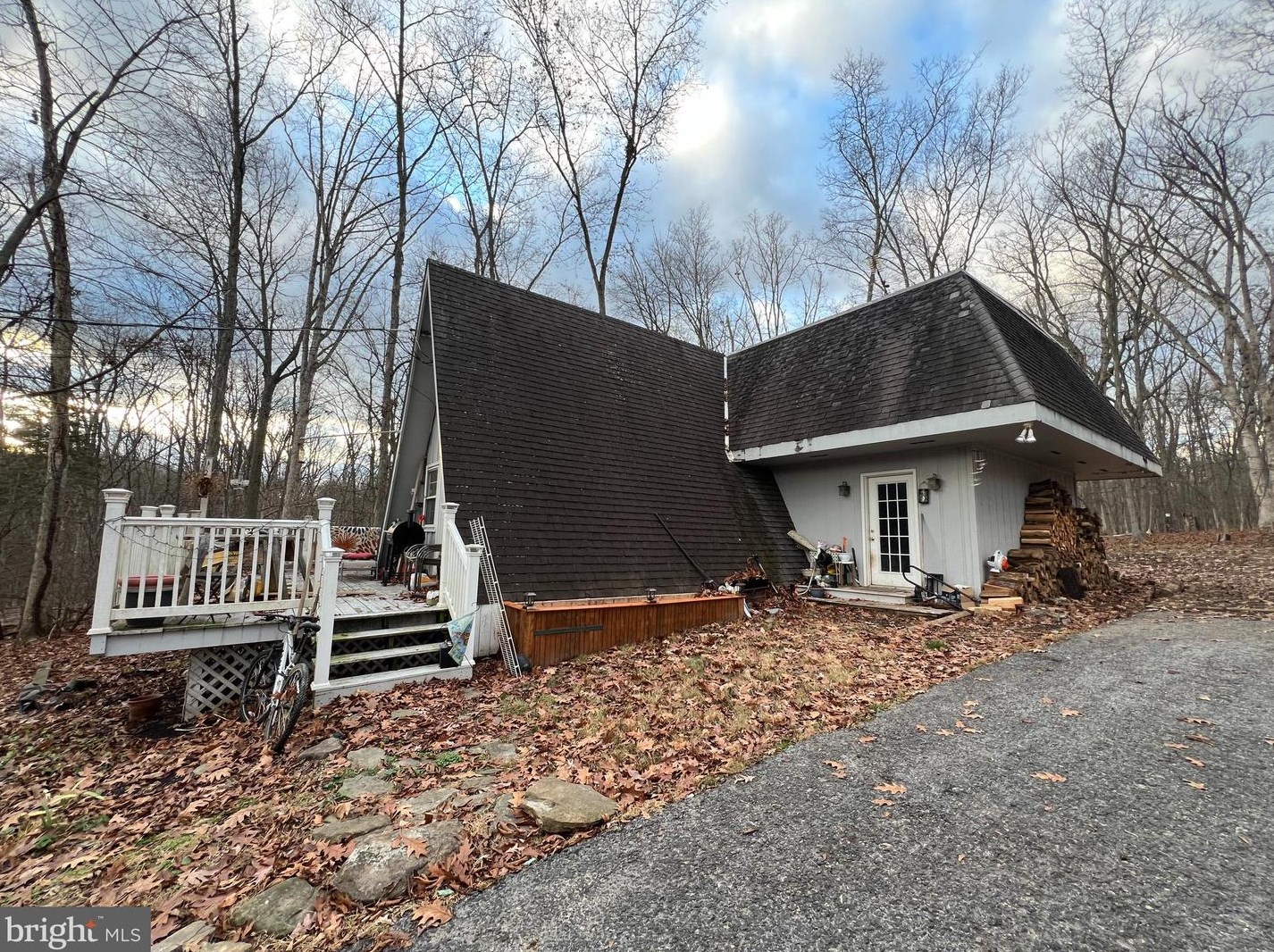 571 Mcglaughlin Rd, Charnita, PA 17320