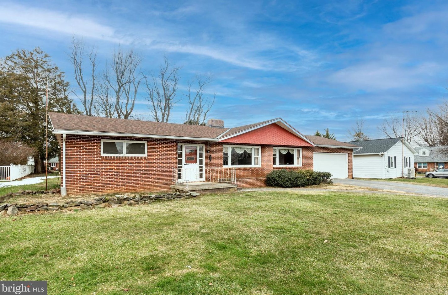 48 Delaware Ave, Littlestown, PA 17340