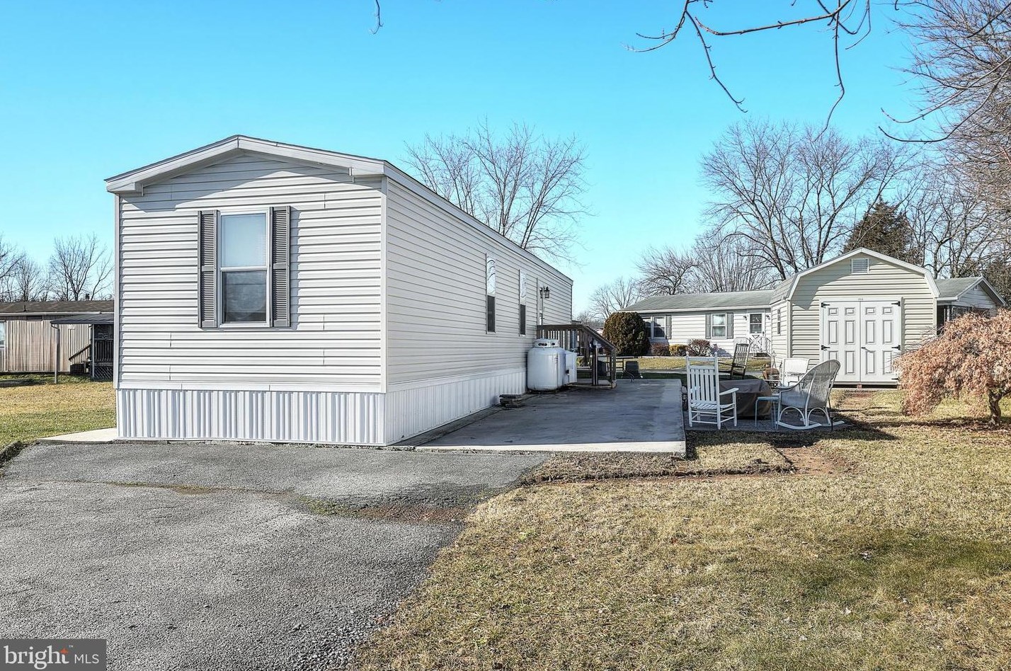 40 Davis Ave, Gettysburg, PA 17325-2543