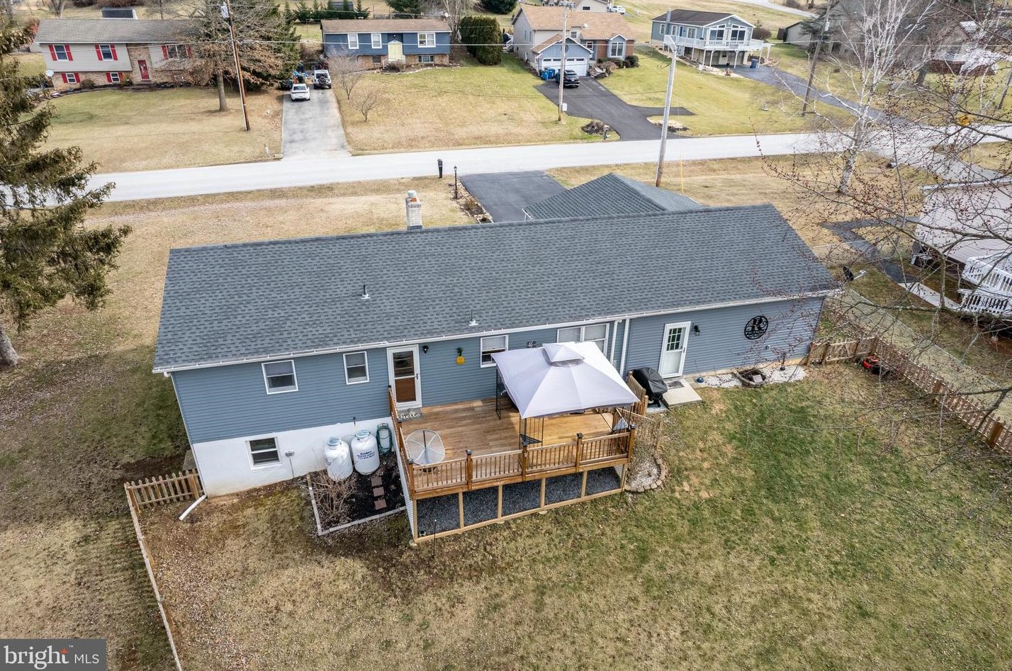 602 Lake Meade Dr, East Berlin PA  17316-9322 exterior