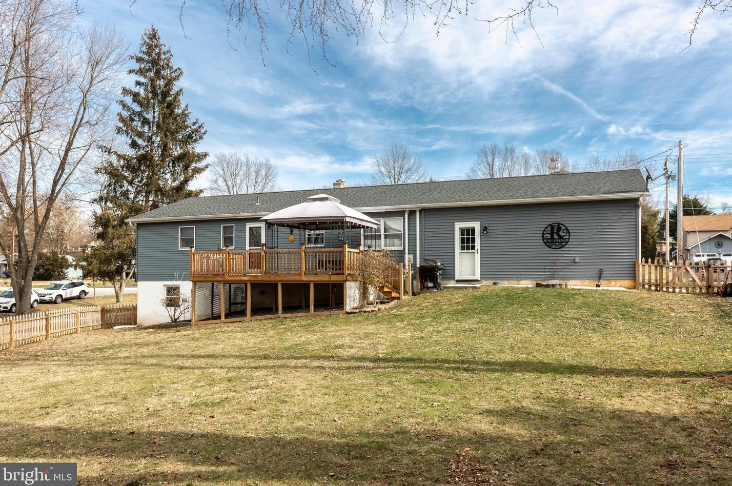 602 Lake Meade Dr, East Berlin PA  17316-9322 exterior