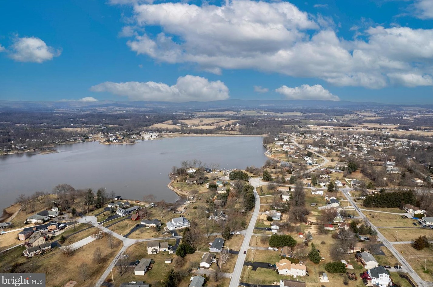 602 Lake Meade Dr, East Berlin PA  17316-9322 exterior