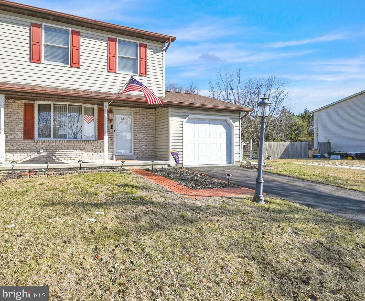 69 Sycamore Ln, Hanover, PA 17331