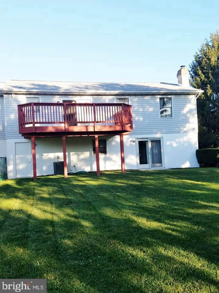 233 S Lincoln Dr, Hanover, PA 17331