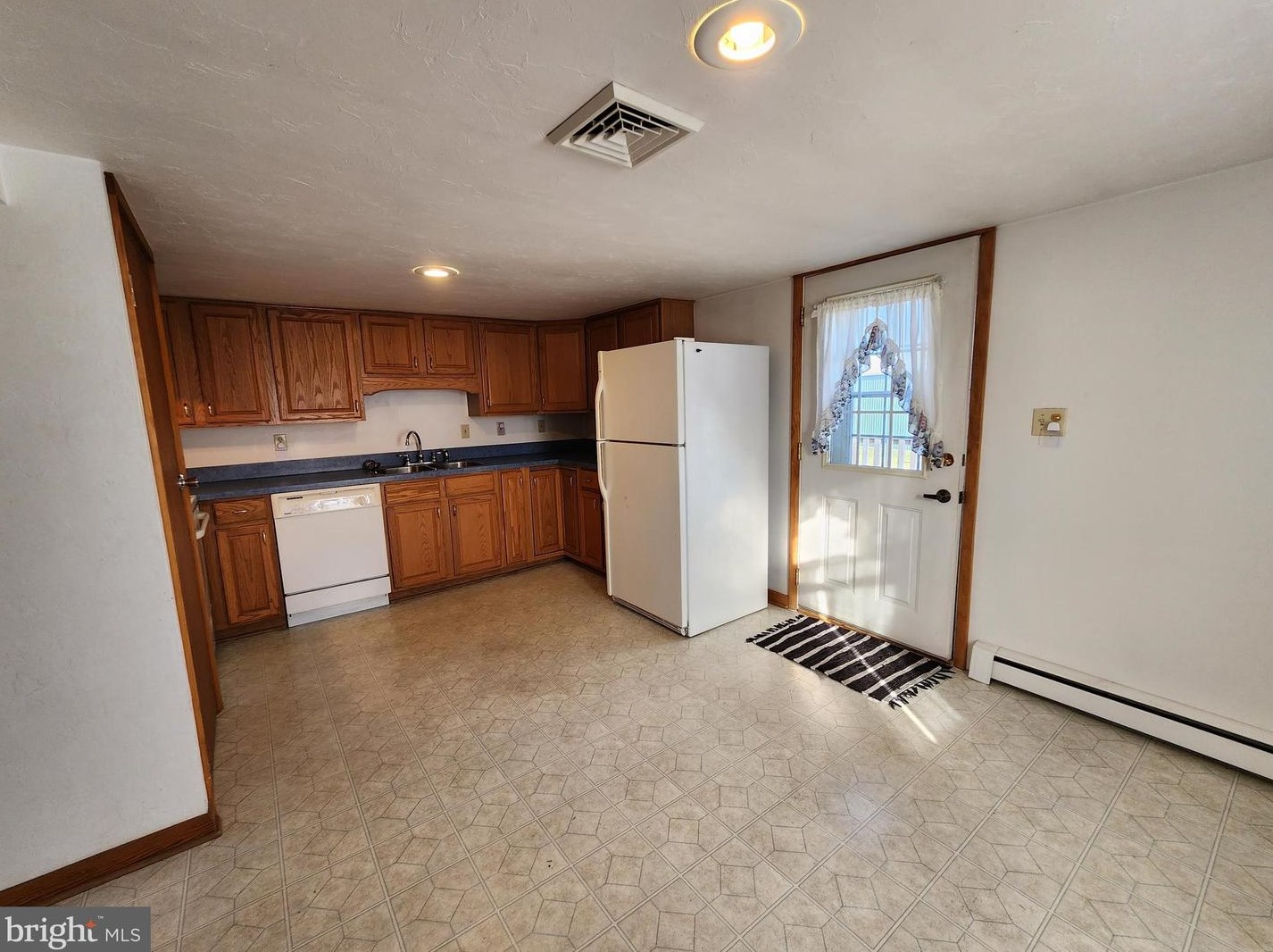 665 Granite Station Rd, Gettysburg PA  17325-7876 exterior