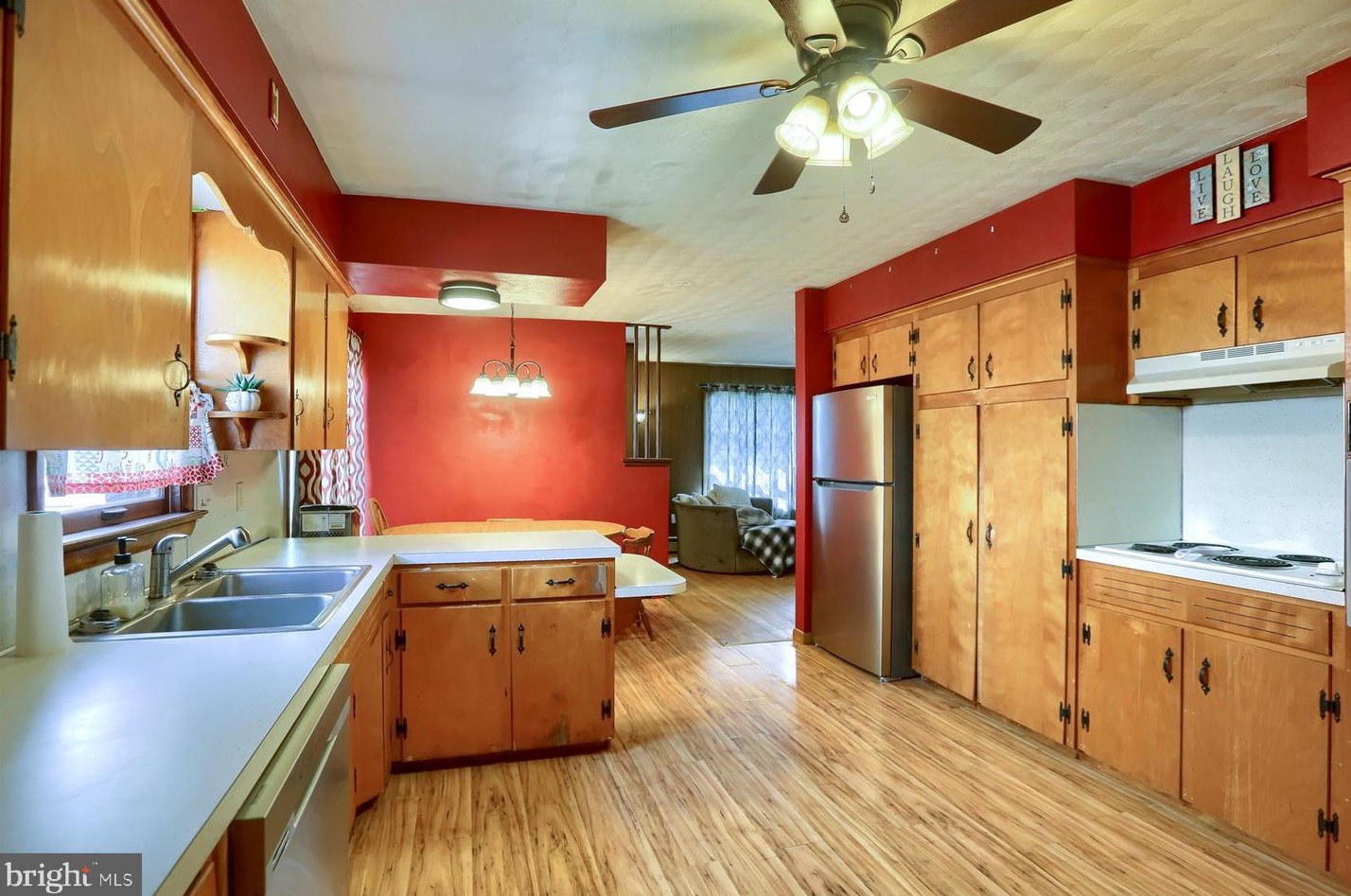 425 King St, Littlestown PA  17340-1619 exterior