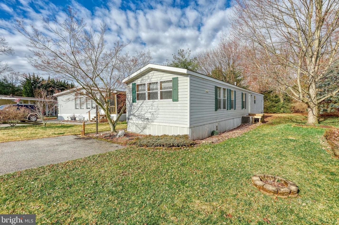 145 Sunrise Dr, Abbottstown, PA 17301-9606