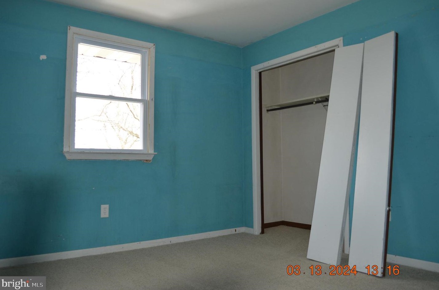 317 Parkway Dr, Littlestown PA 17340-1327 exterior