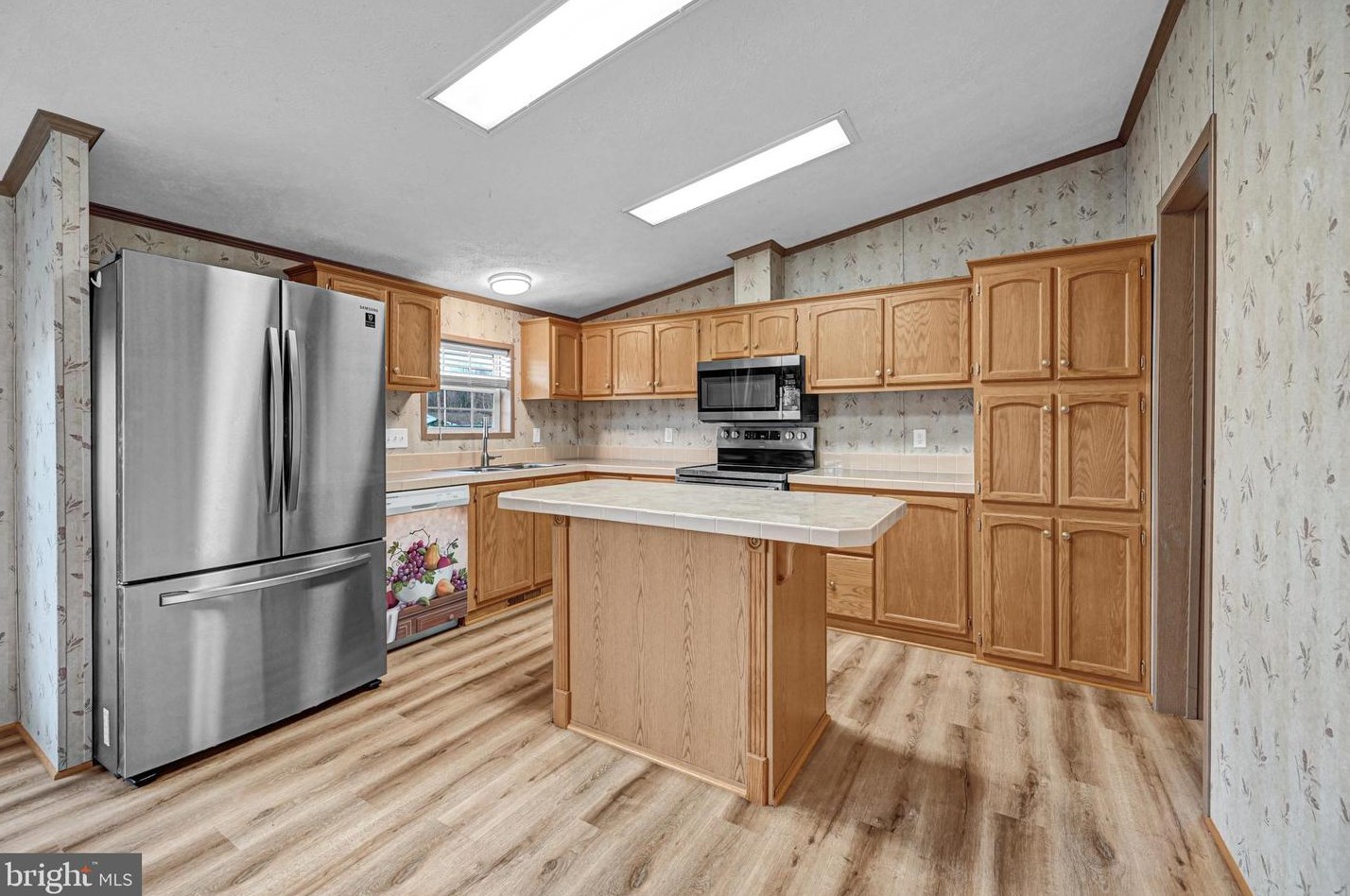 135 Raptor Dr, Hanover PA  17331-8108 exterior