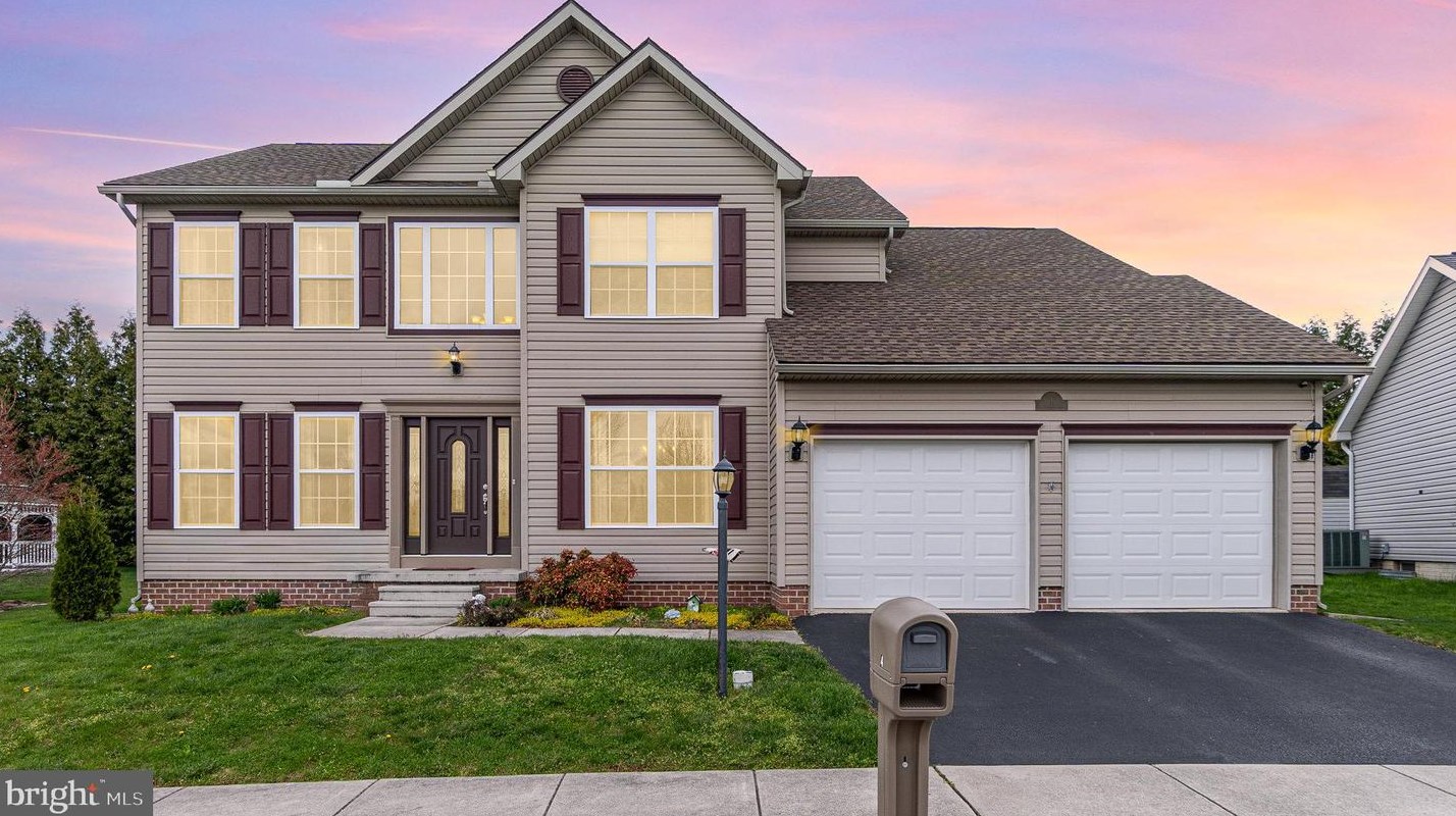 4 Sycamore Ct, Littlestown, PA 17340-9238