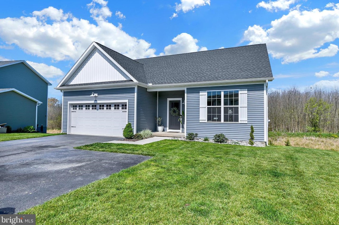 7 Lobell Rd, Abbottstown, PA 17301-9780