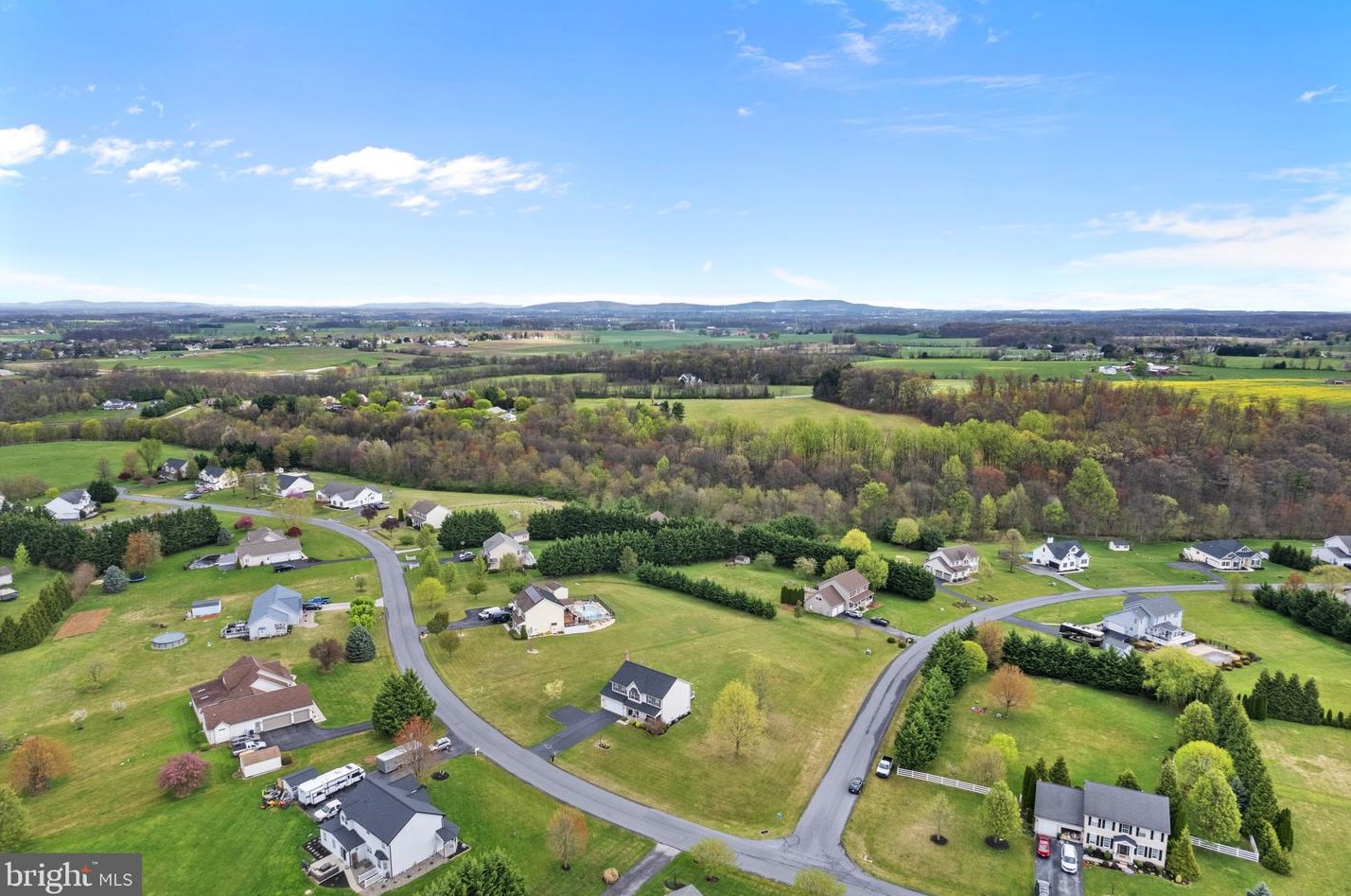 141 Summit Dr, Littlestown, PA 17340-9191