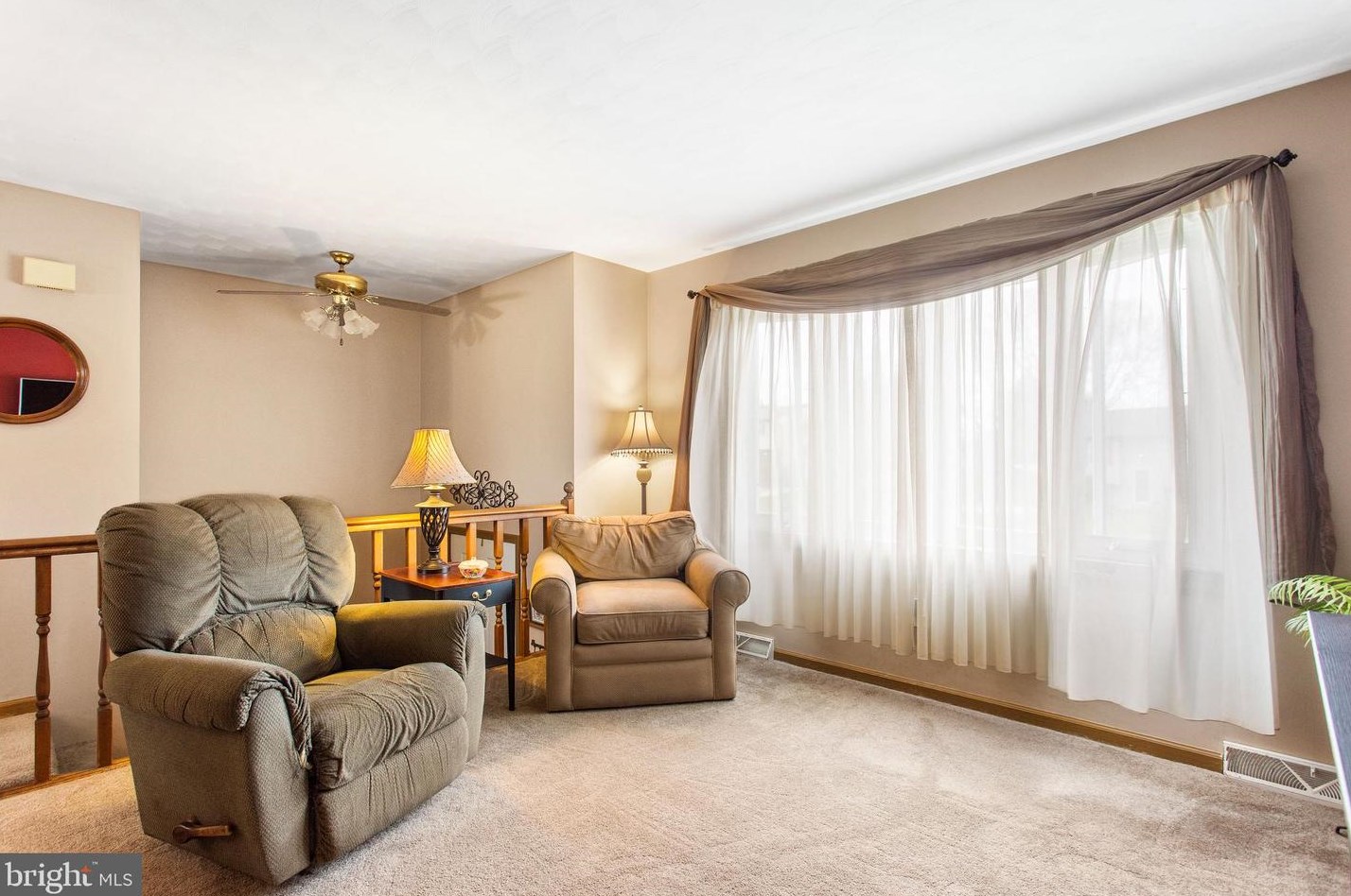 231 Lincoln Dr, Hanover PA 17331-4906 exterior