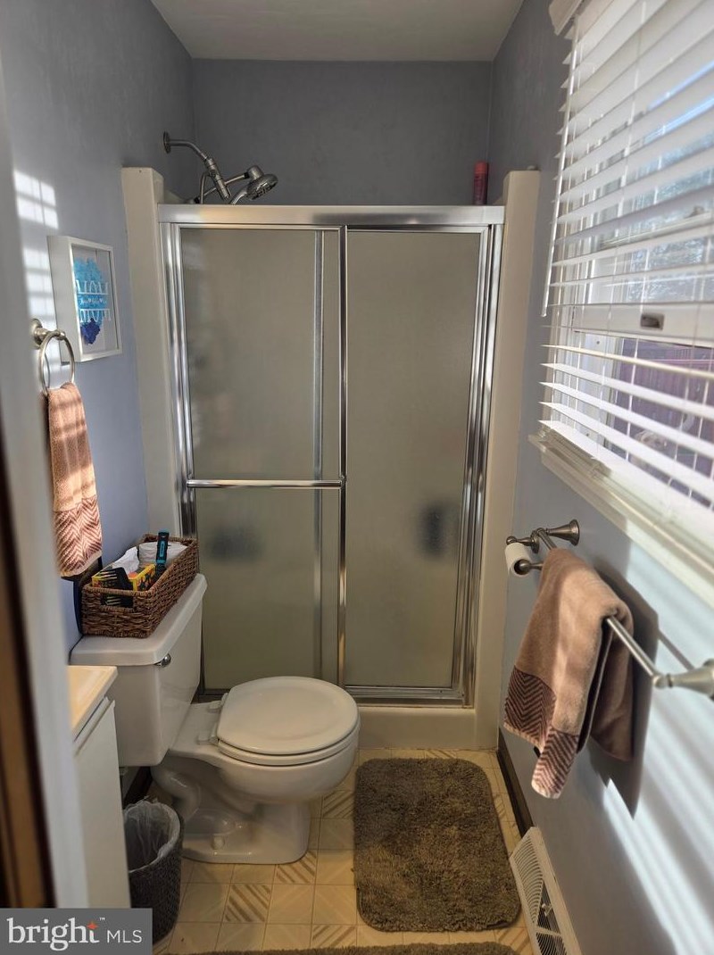 231 Lincoln Dr, Hanover PA 17331-4906 exterior