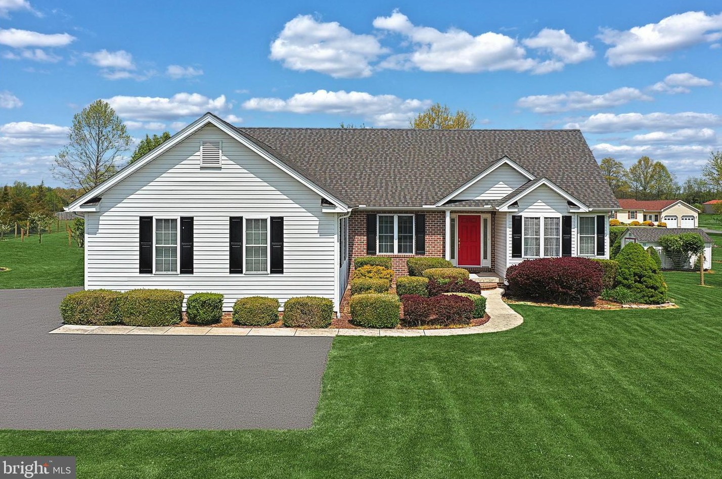 48 Updyke Rd, Littlestown PA  17340-9211 exterior