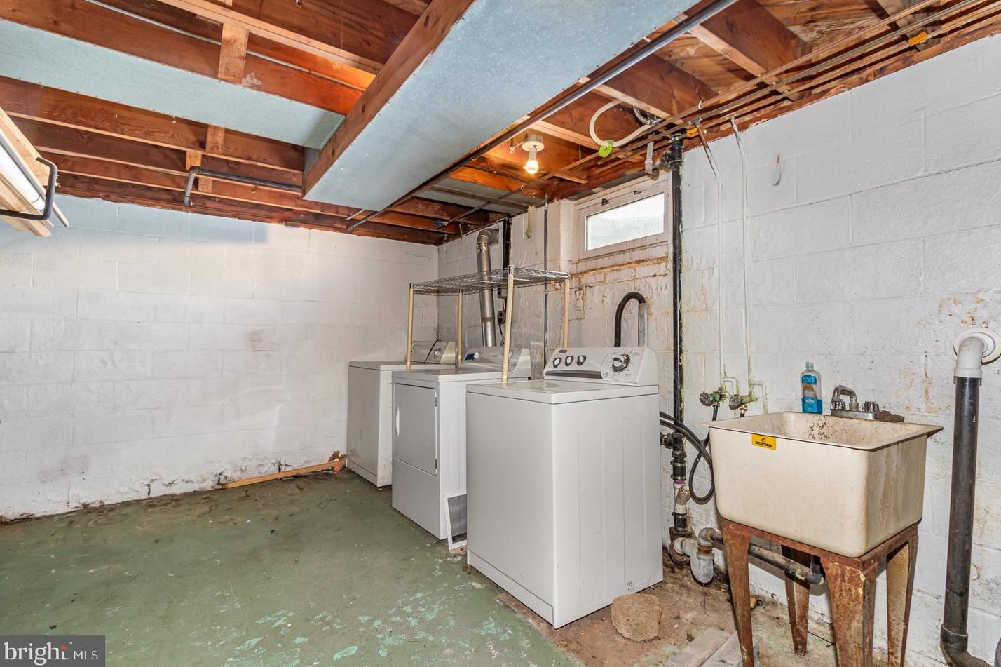 97 Park Ave, Littlestown PA 17340-1328 exterior