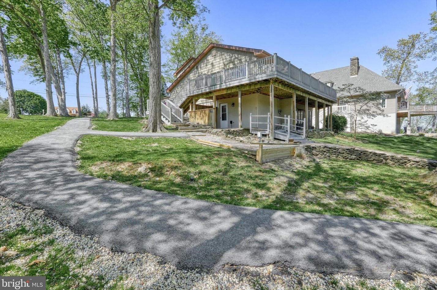 278 Lake Meade Dr, East Berlin PA  17316-9372 exterior