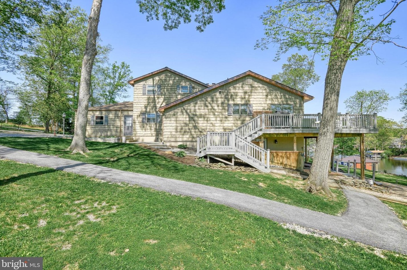 278 Lake Meade Dr, East Berlin PA  17316-9372 exterior