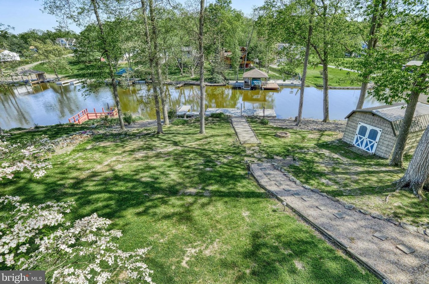 278 Lake Meade Dr, East Berlin PA  17316-9372 exterior