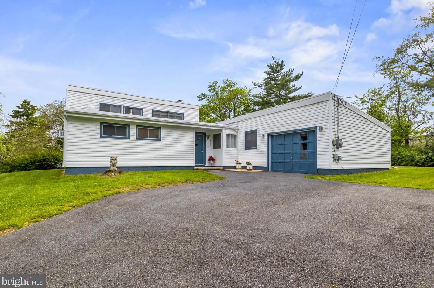 135 Windbriar Ln, Gettysburg, PA 17325-7240