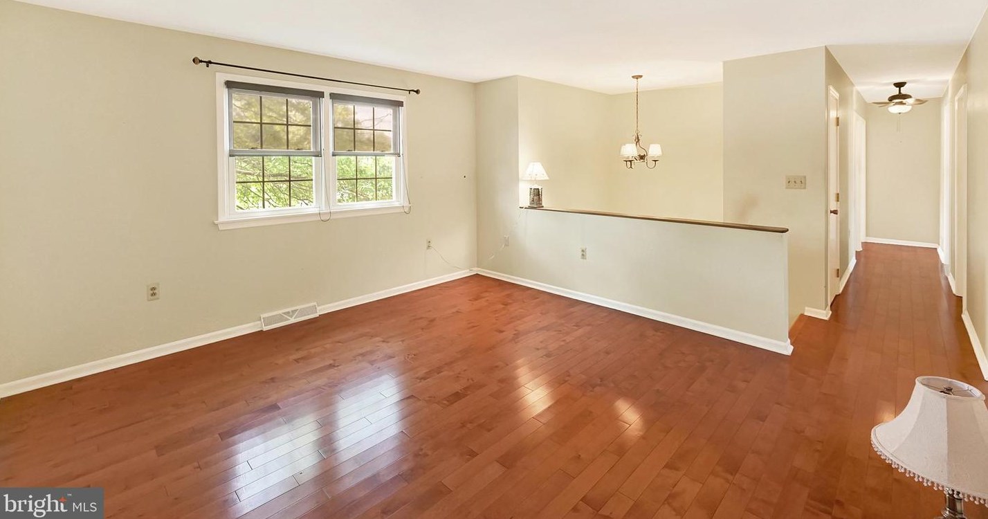 133 Conewago Dr, Hanover PA 17331-8961 exterior