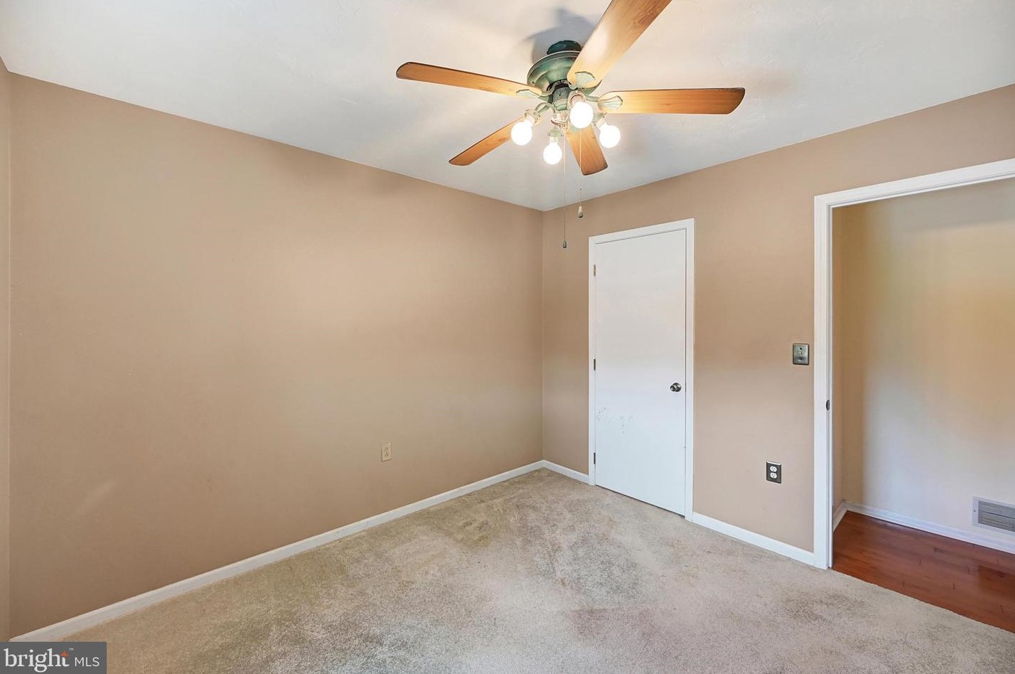 133 Conewago Dr, Hanover PA 17331-8961 exterior