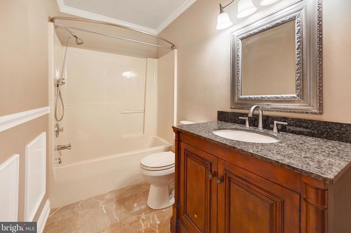 133 Conewago Dr, Hanover PA 17331-8961 exterior