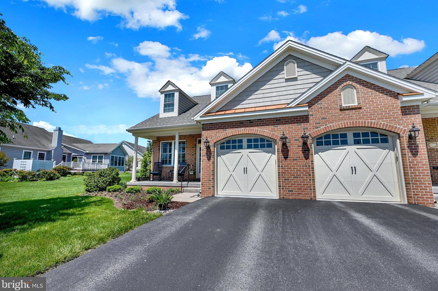 157 Woodhaven Dr, Gettysburg, PA 17325-8825