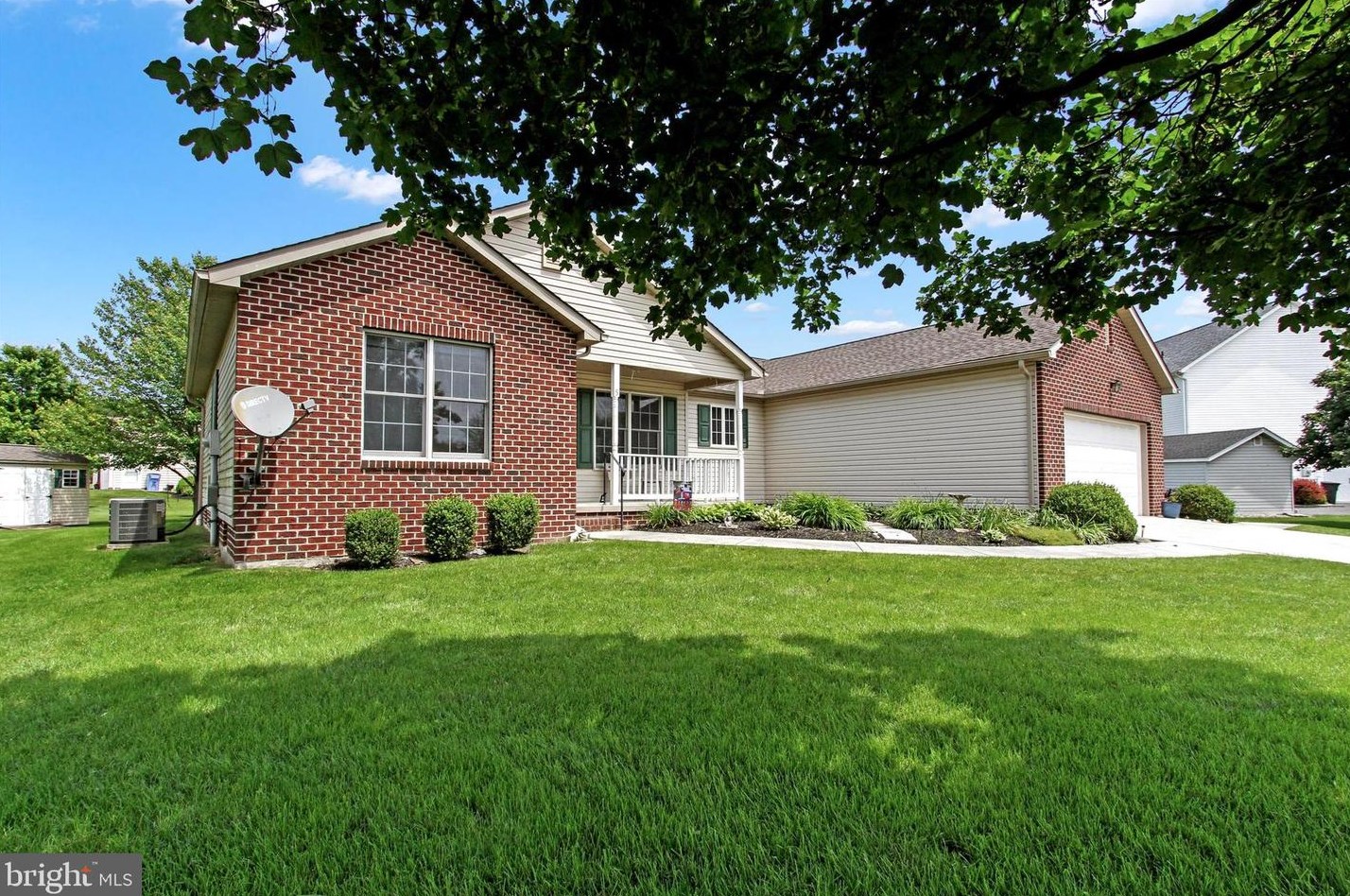 5 Preserve Dr, Littlestown, PA 17340-9177