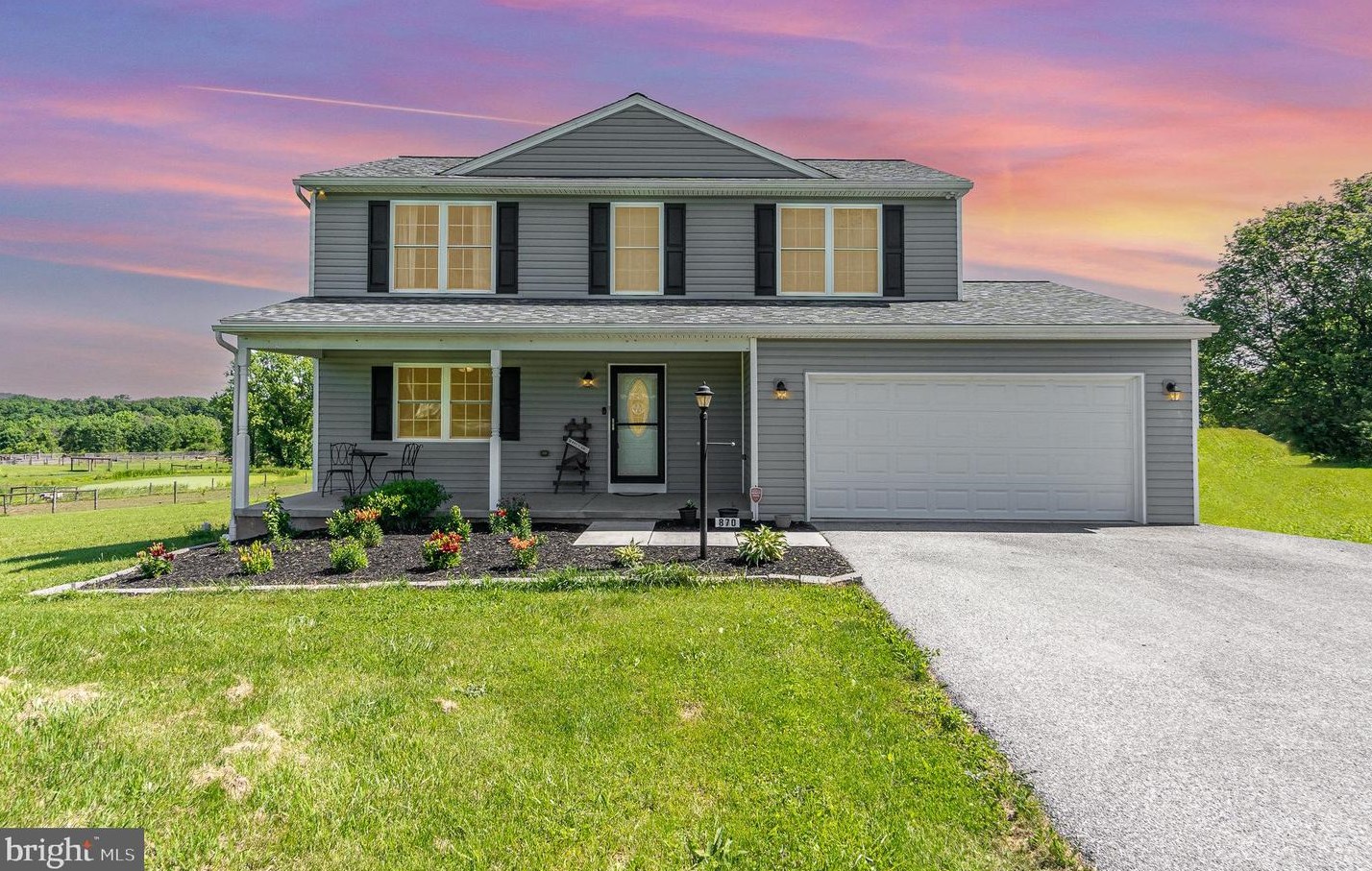 870 Dicks Dam Rd, New Oxford, PA 17350-9163