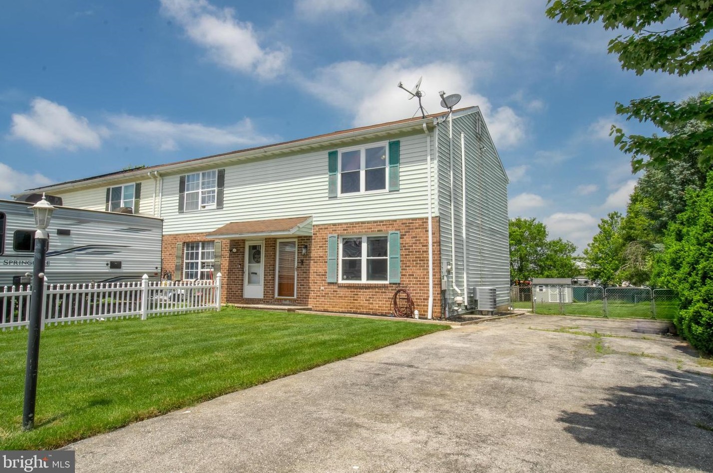 23 Conewago Dr, Hanover, PA 17331-8961