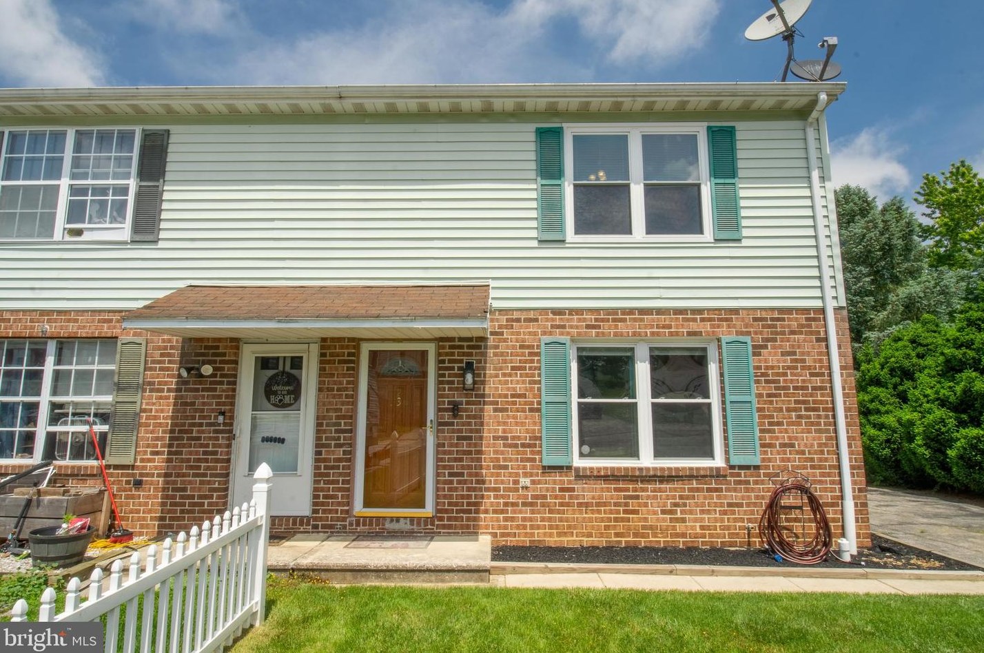 23 Conewago Dr, Hanover PA 17331-8961 exterior