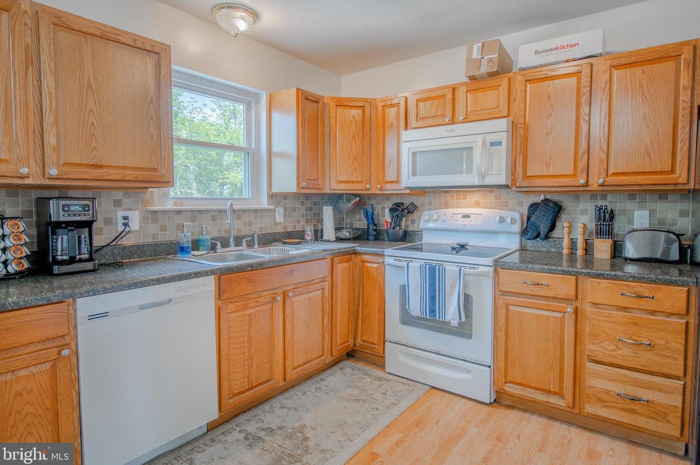 23 Conewago Dr, Hanover PA 17331-8961 exterior