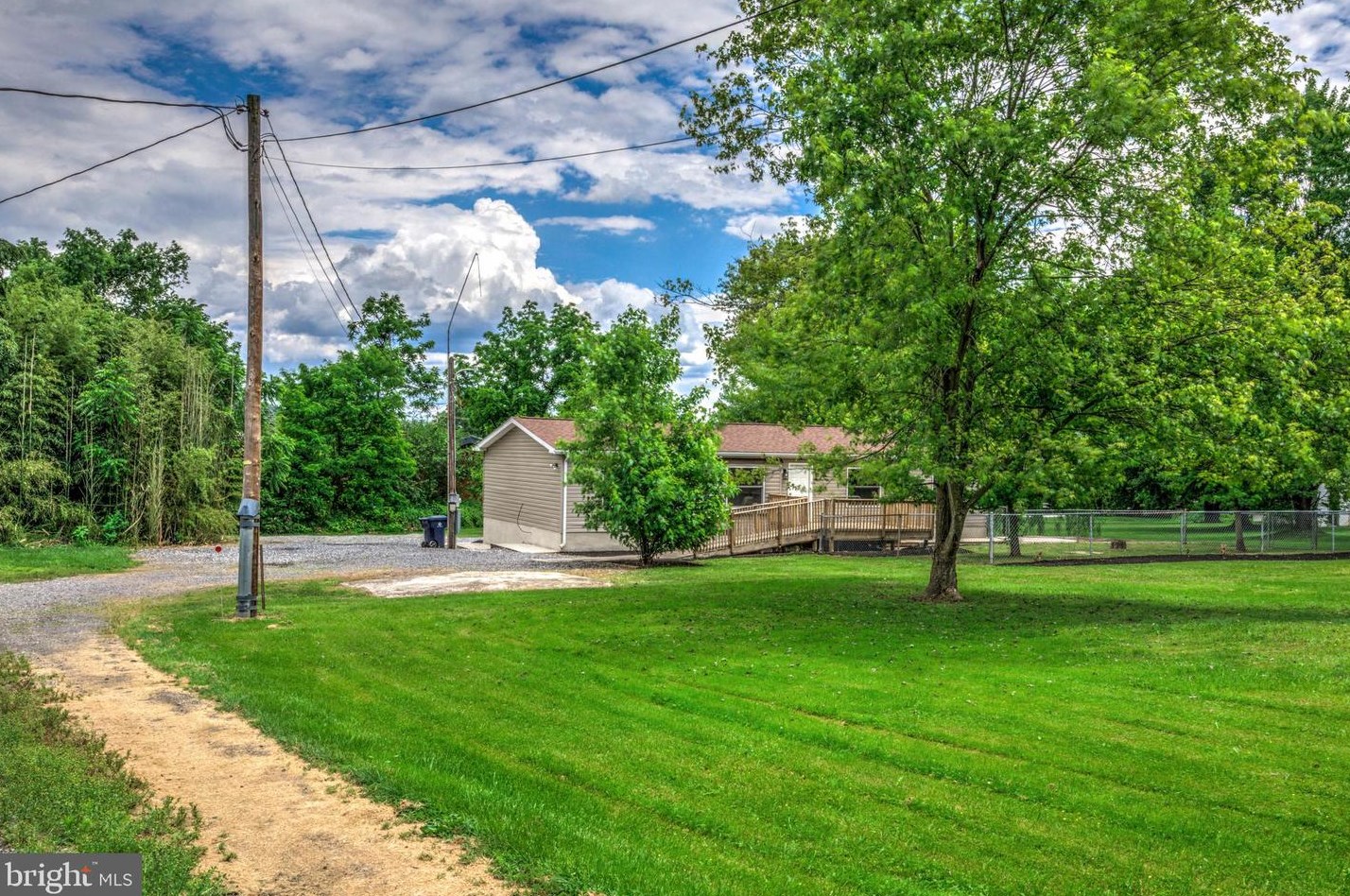 61 High St, Beecherstown, PA 17307-9697