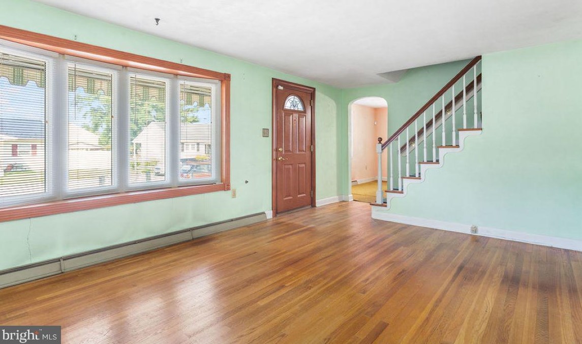 120 S Orange St, New Oxford, PA 17350
