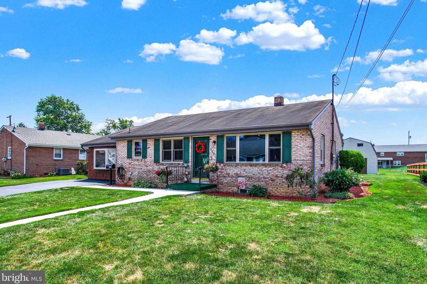 608 Maple Ave, Hanover, PA 17331