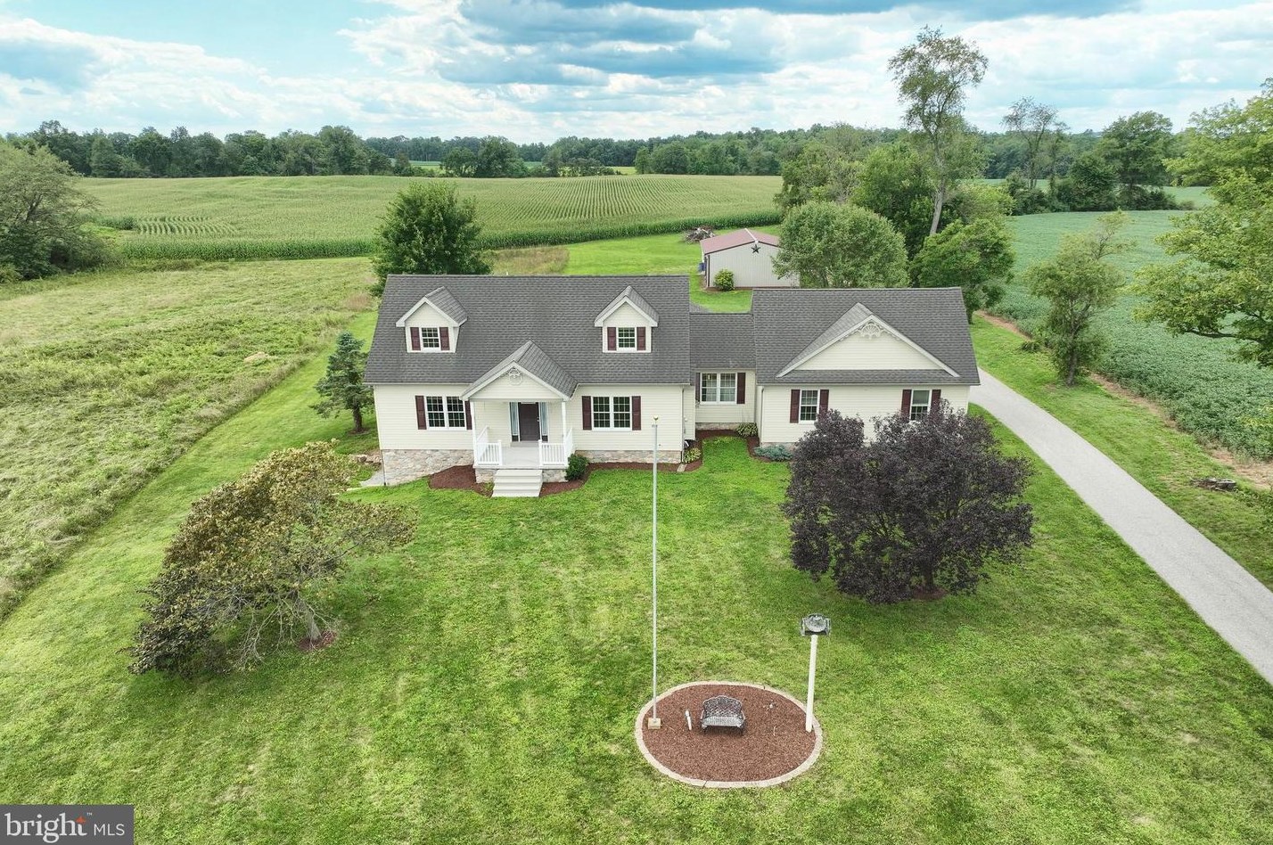 2145 Centennial Rd, Hanover, PA 17331