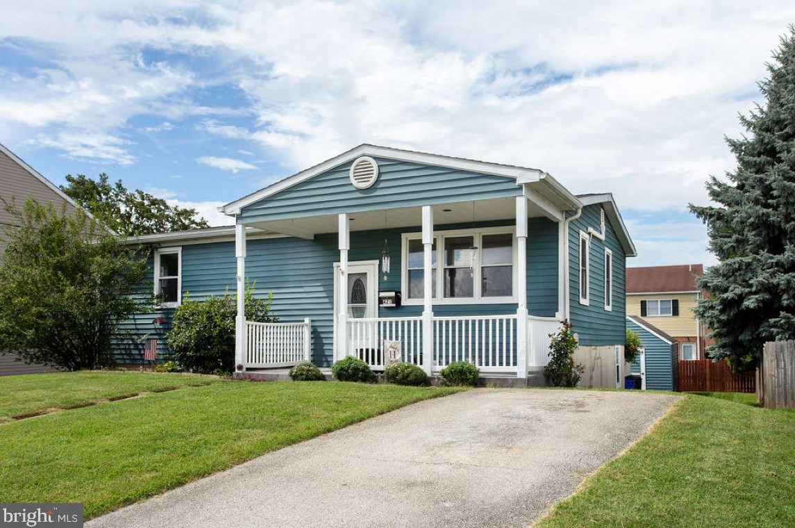 421 Ridge Ave, McSherrystown, PA 17344