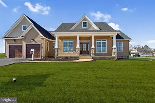 11 Flint Dr, Hanover, PA 17331 - Photo 2