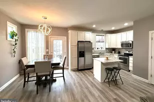 76 Skyview Cir, Hanover, PA 17331 - Photo 6