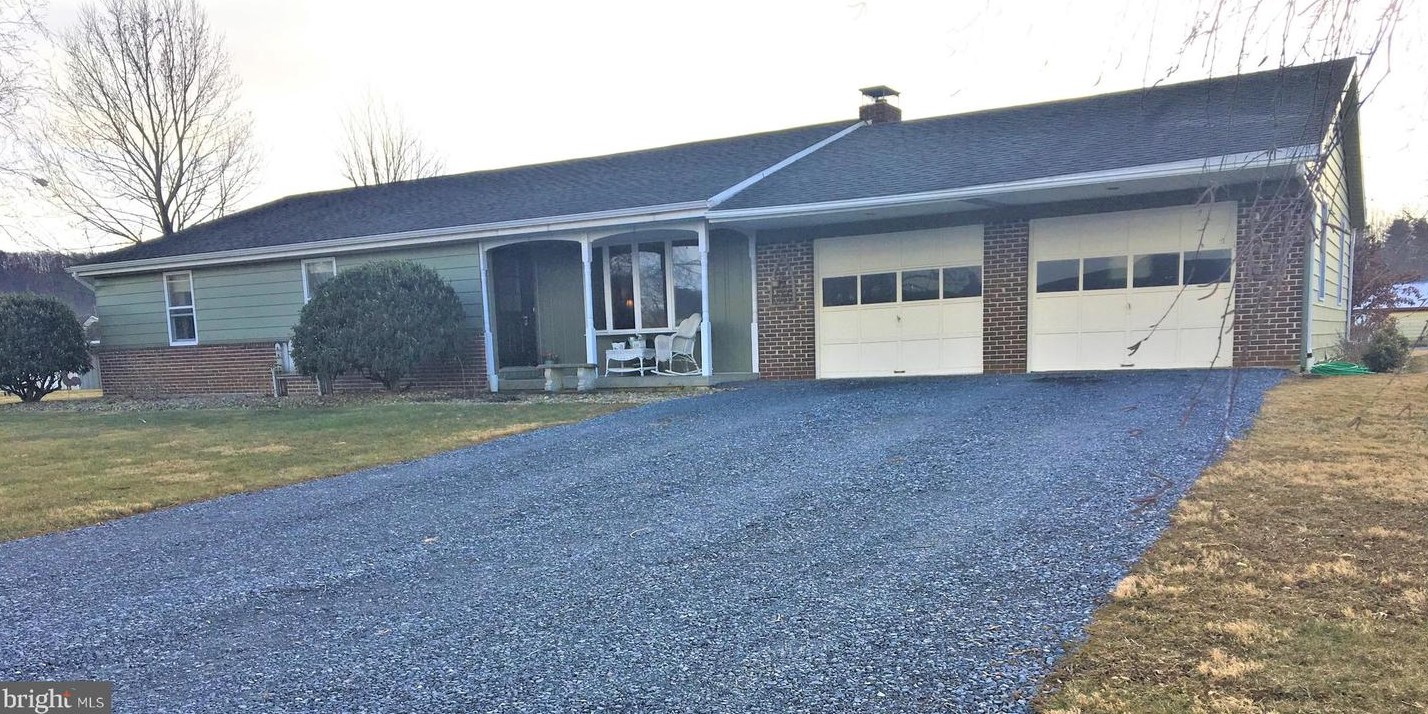 196 Meadow Ln, Everett, PA 15537-4556