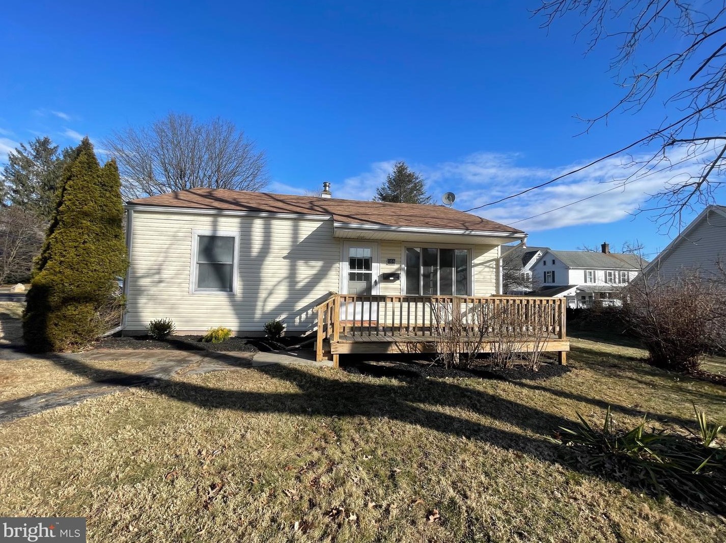 108 Indiana Ave, Bedford, PA 15522-1822