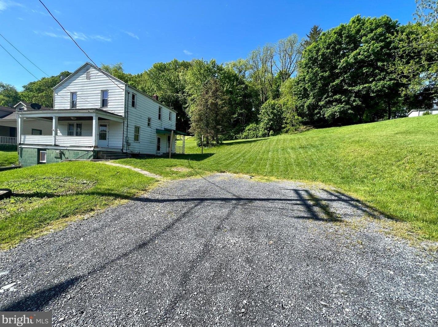 1207 Mifflin St, Saxton, PA 16678-1326