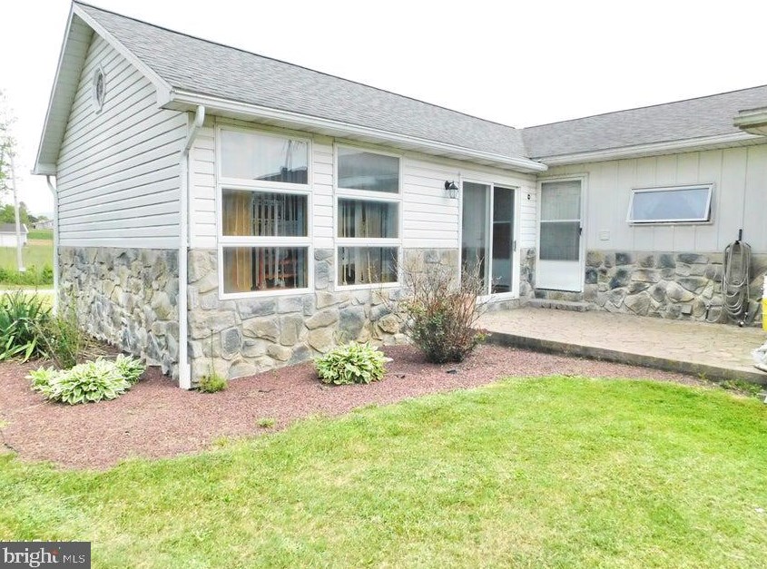 9617 William Penn Rd, Saint Clairsville PA  16667-9366 exterior