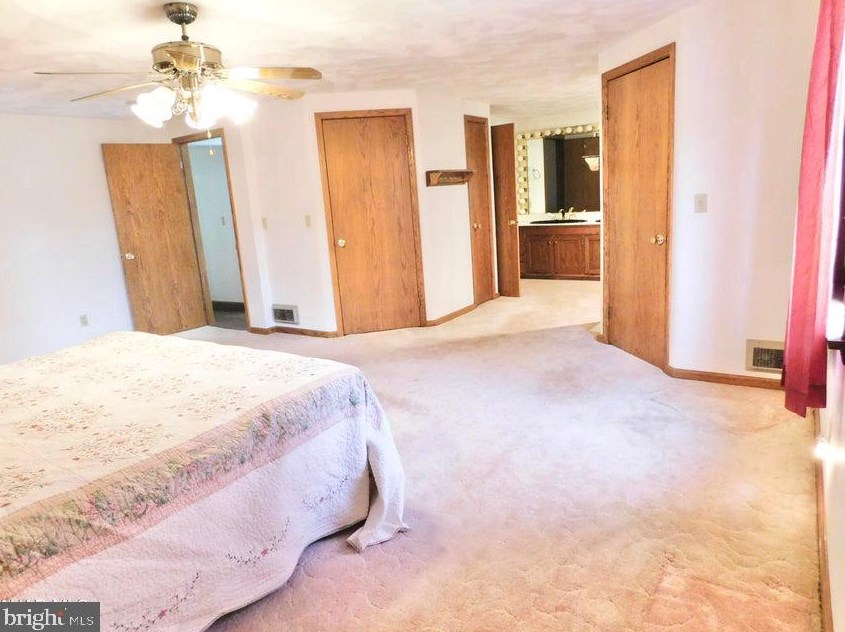 9617 William Penn Rd, Saint Clairsville PA  16667-9366 exterior