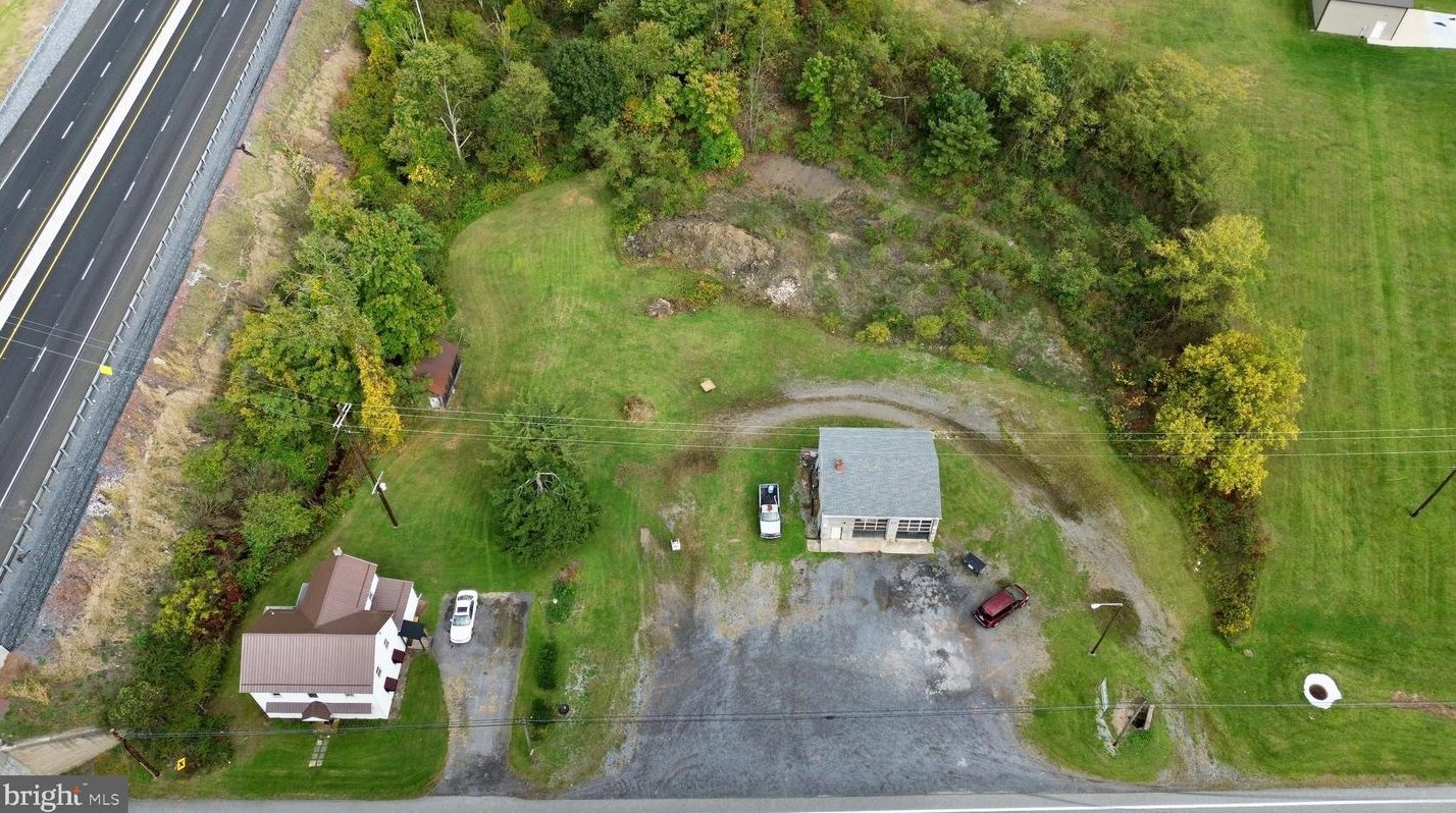 435 Breezewood Rd, Breezewood, PA 15533-8935