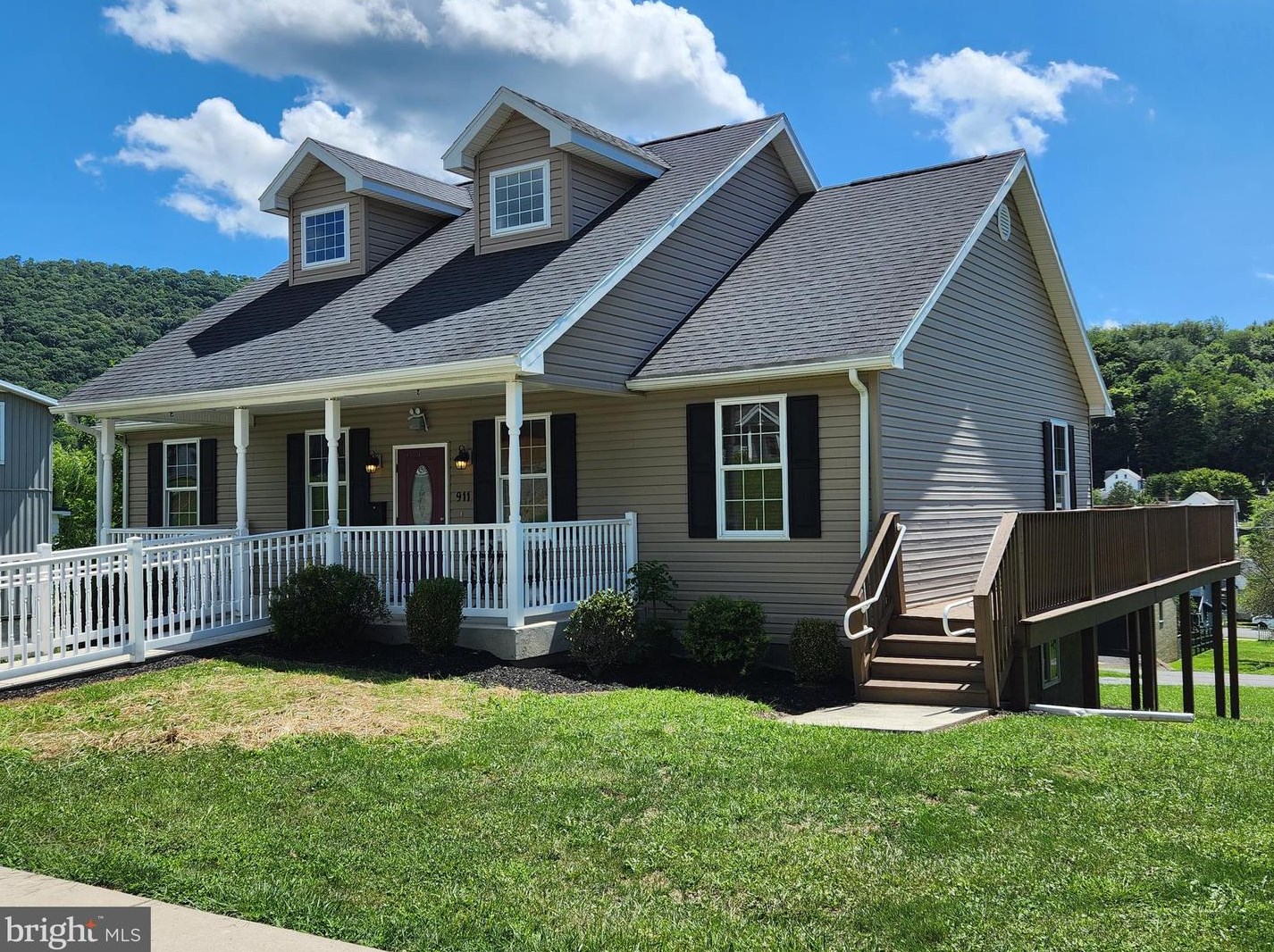 911 Lower Main St, Saxton, PA 16678