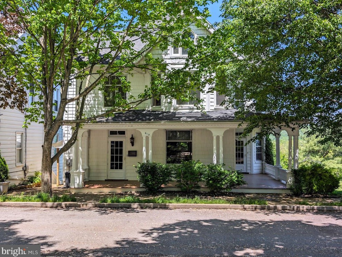 810 Church St, Saxton PA 16678-1211 exterior