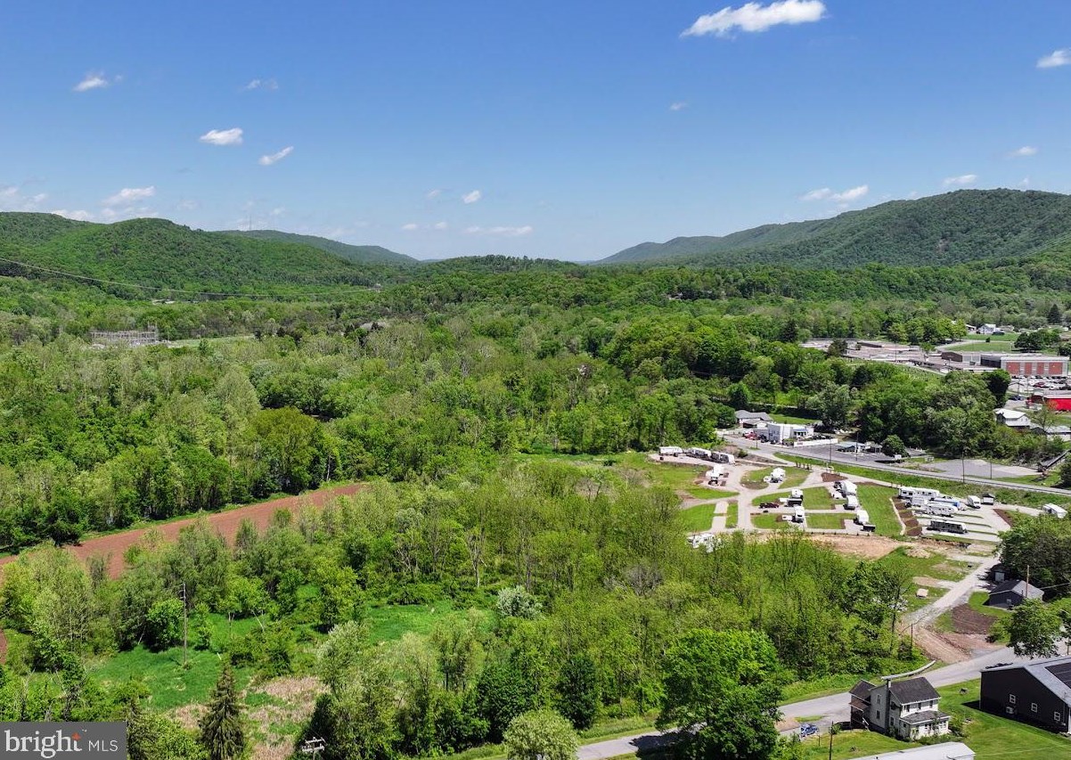 810 Church St, Saxton PA 16678-1211 exterior