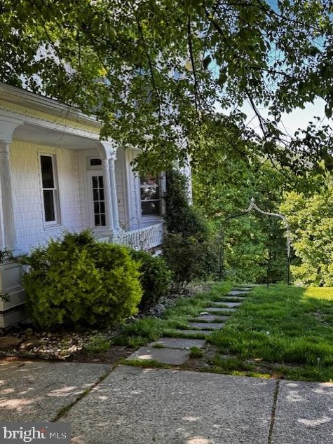 810 Church St, Saxton PA 16678-1211 exterior